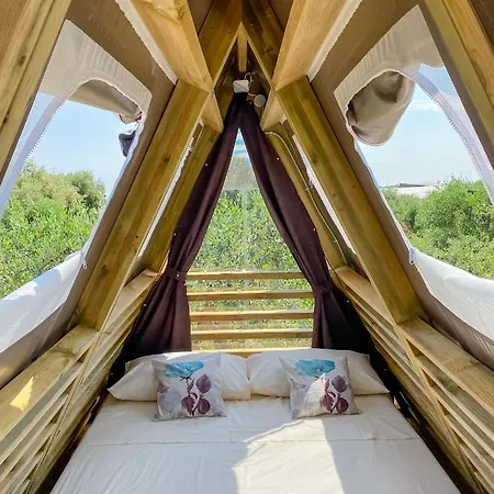 Luxury tent A-luxury Glamping By La Mignola